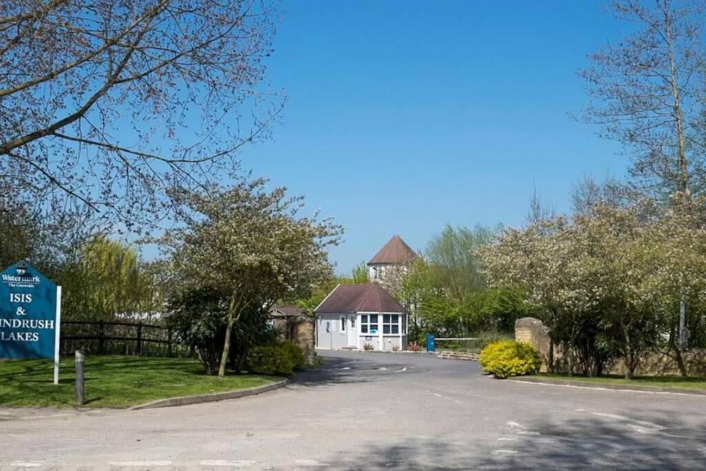 Holiday home Emerald House *